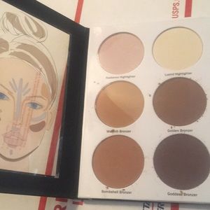 Ulta contour kit new w/highlight & bronzers can use for more or less